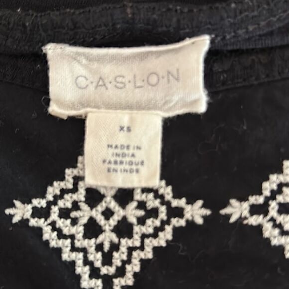 ****** 5 for $25 Caslon Embroidered Sleeveless Top - Picture 5 of 5